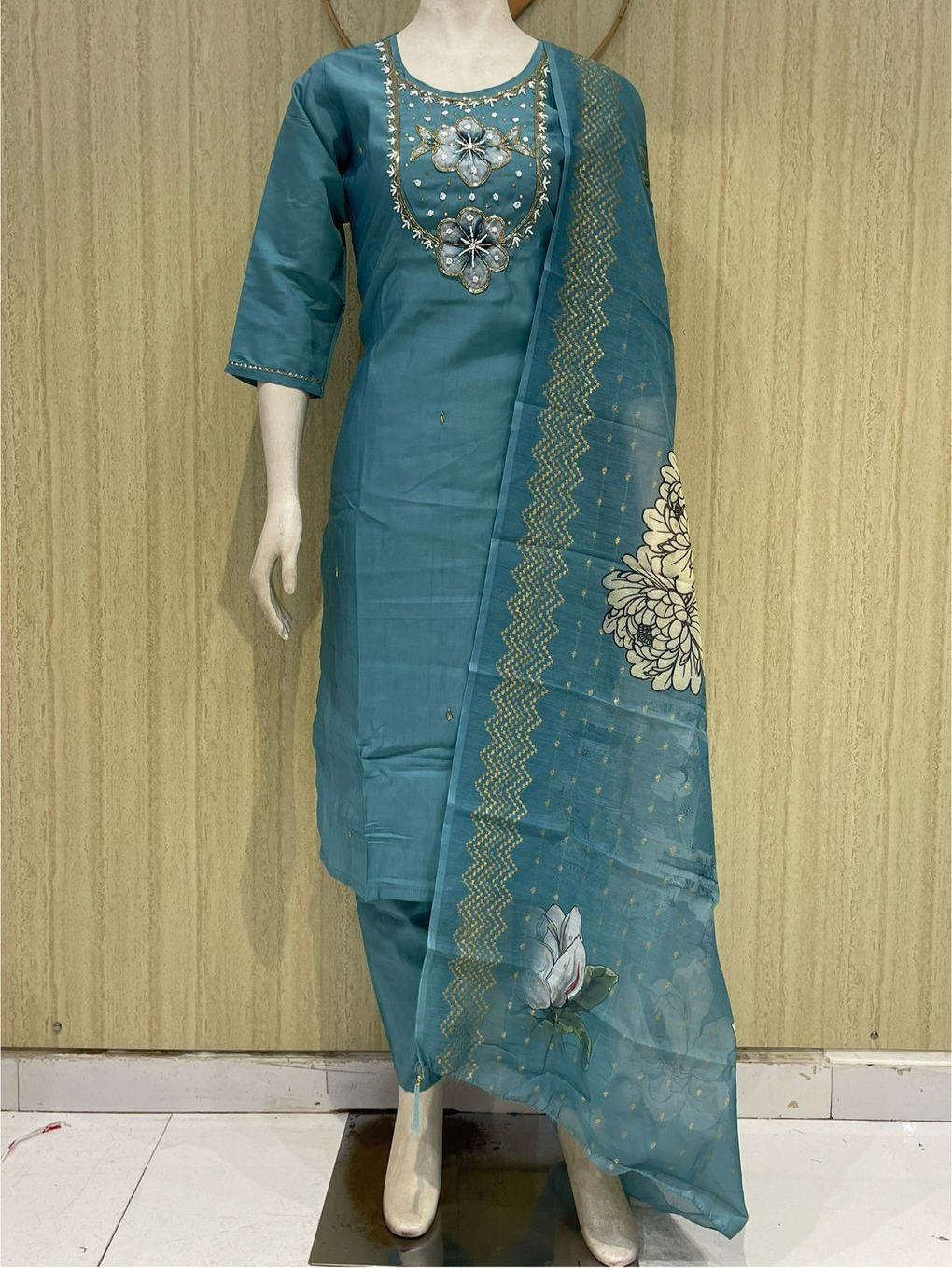 Party wear dress
