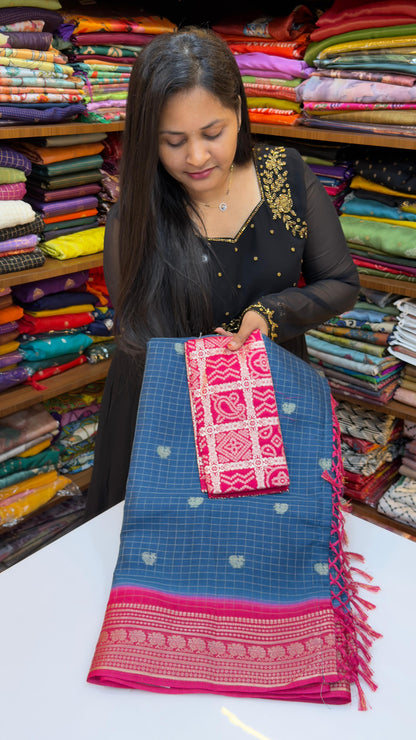 Vintage style chexs saree