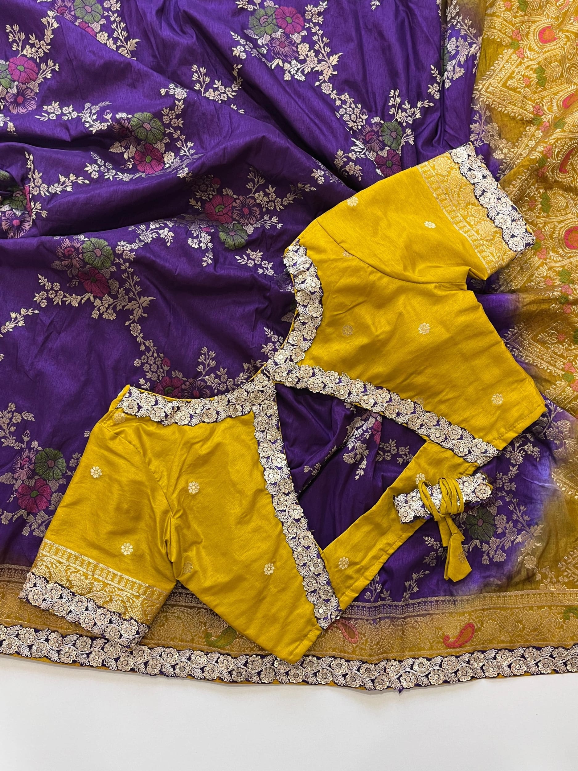 Dual shade Banarasi Pattu