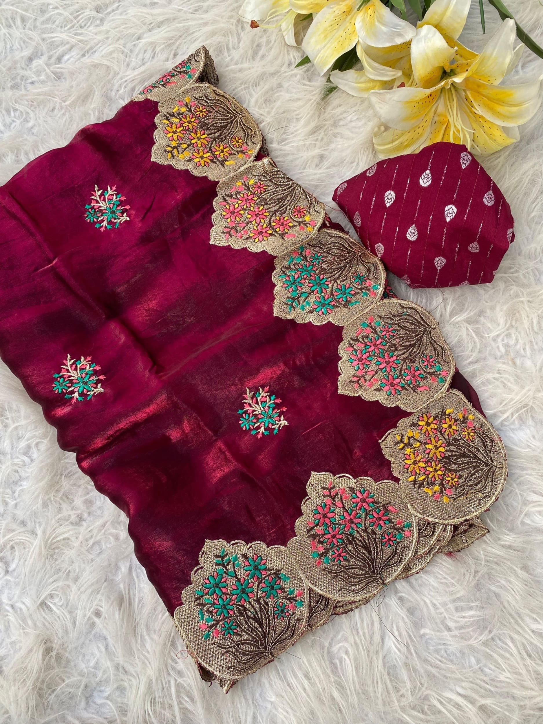 Space silk with Scalloped designer borders