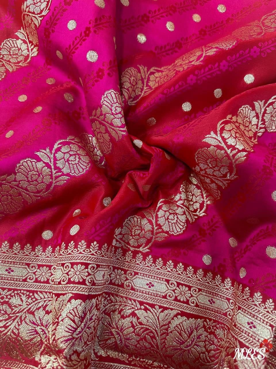 Pink Red Banarasi leheriya Style