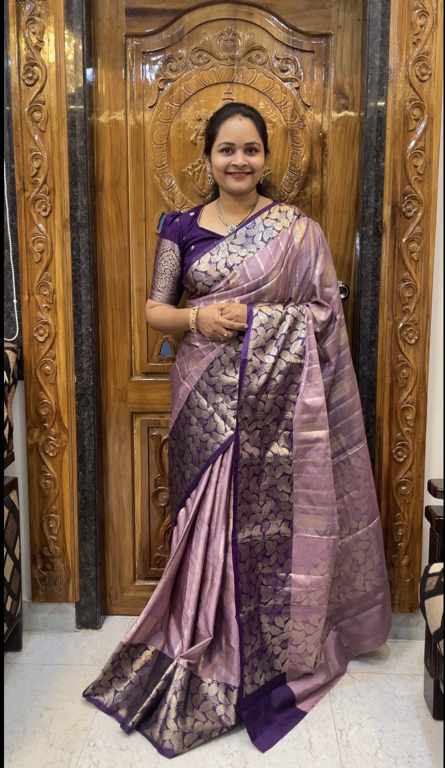 Leaves design Banarasi saree