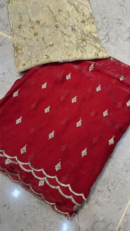 Space Silk with scallop border