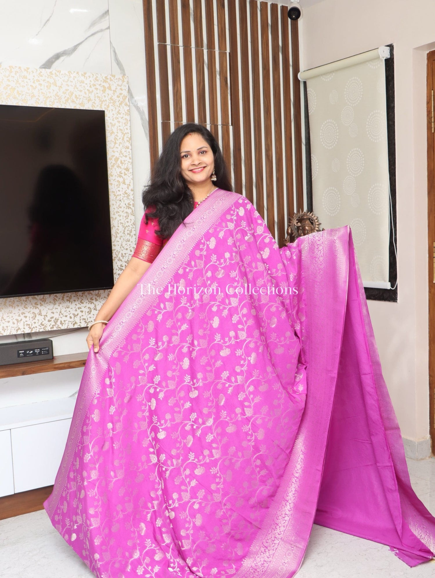 Elegant Viscose Banarasi Saree with Zari Borders