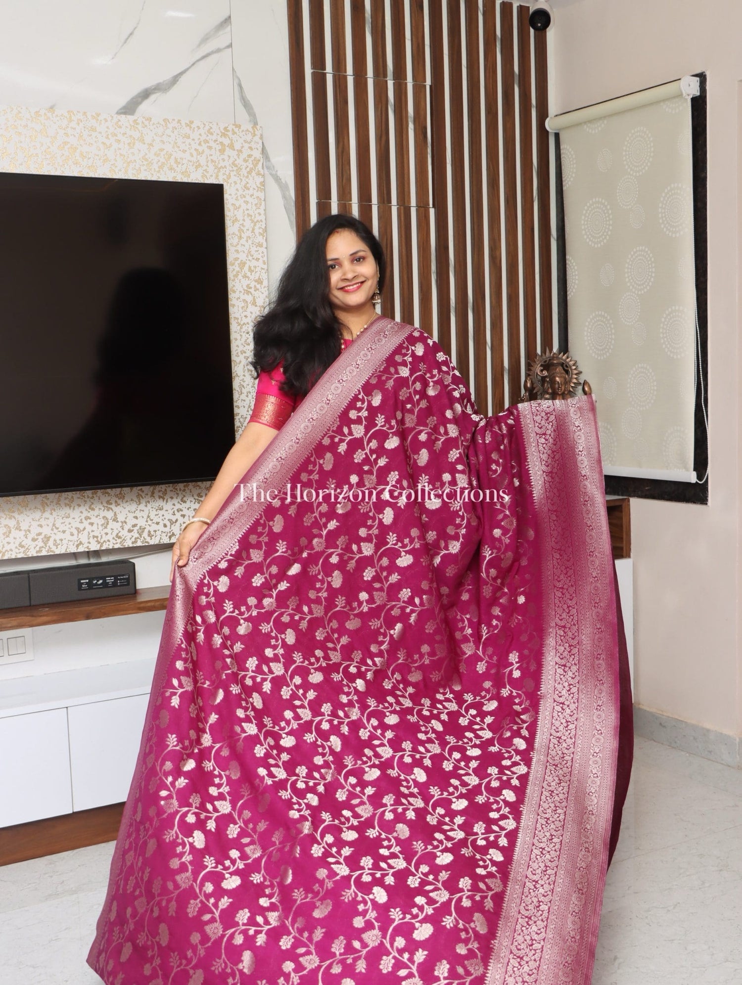 Elegant Viscose Banarasi Saree with Zari Borders