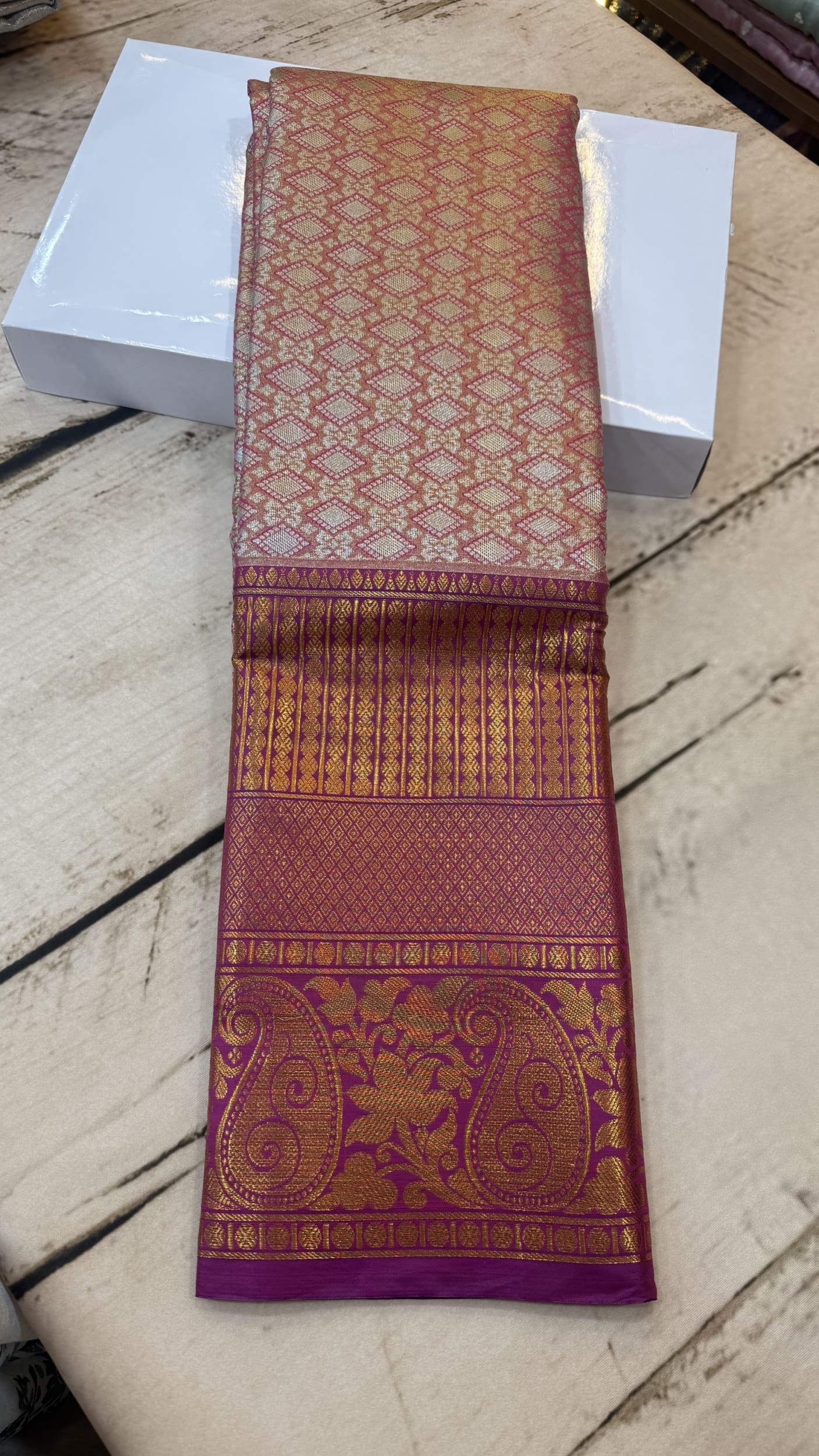 Semi kanchi Pattu