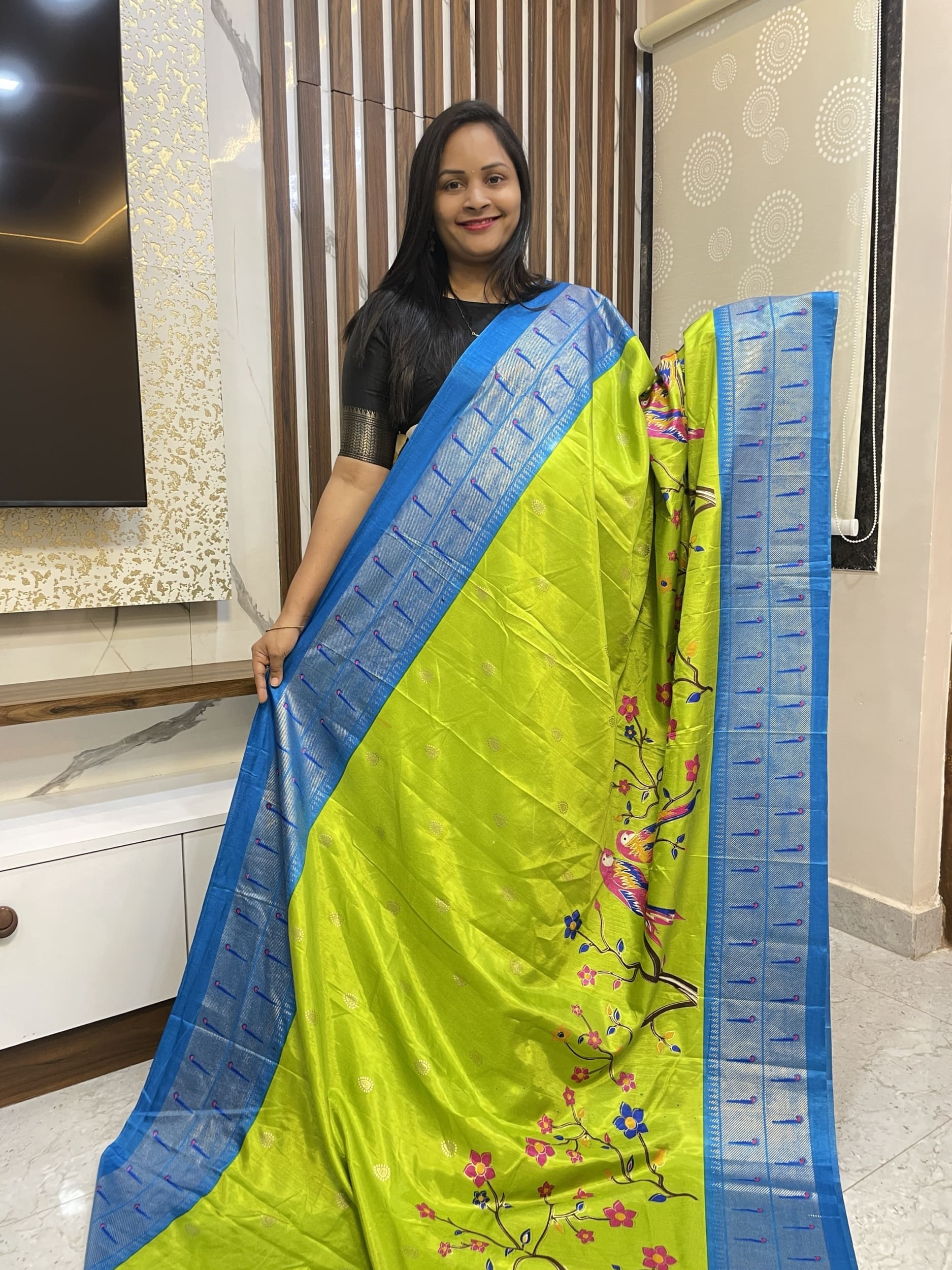 Dola silk parrots design
