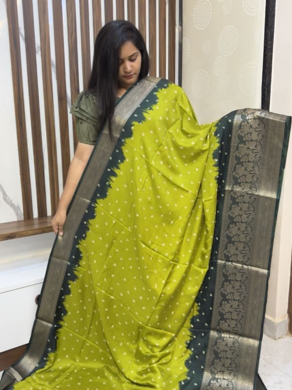 Bandhini Dola silk with kanjivaram borders