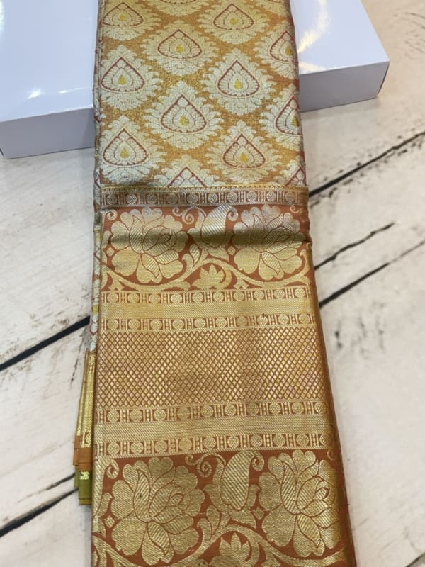 Semi Kanchi pattu