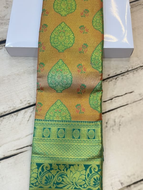 Semi kanchi Pattu