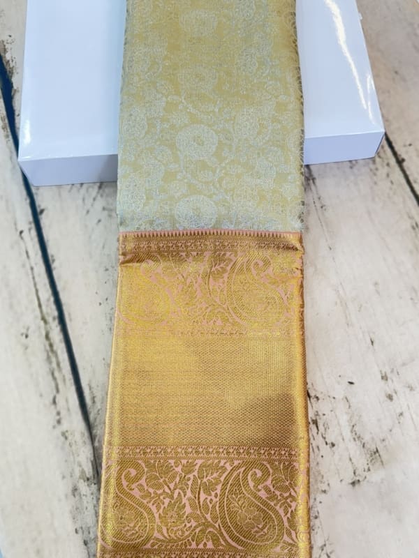 Semi Kanchi Pattu