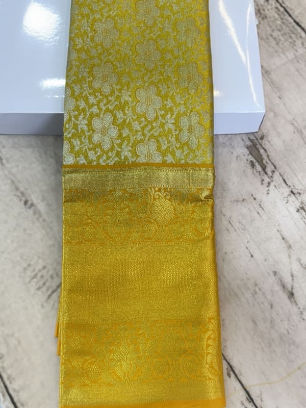 Semi Kanchi Pattu